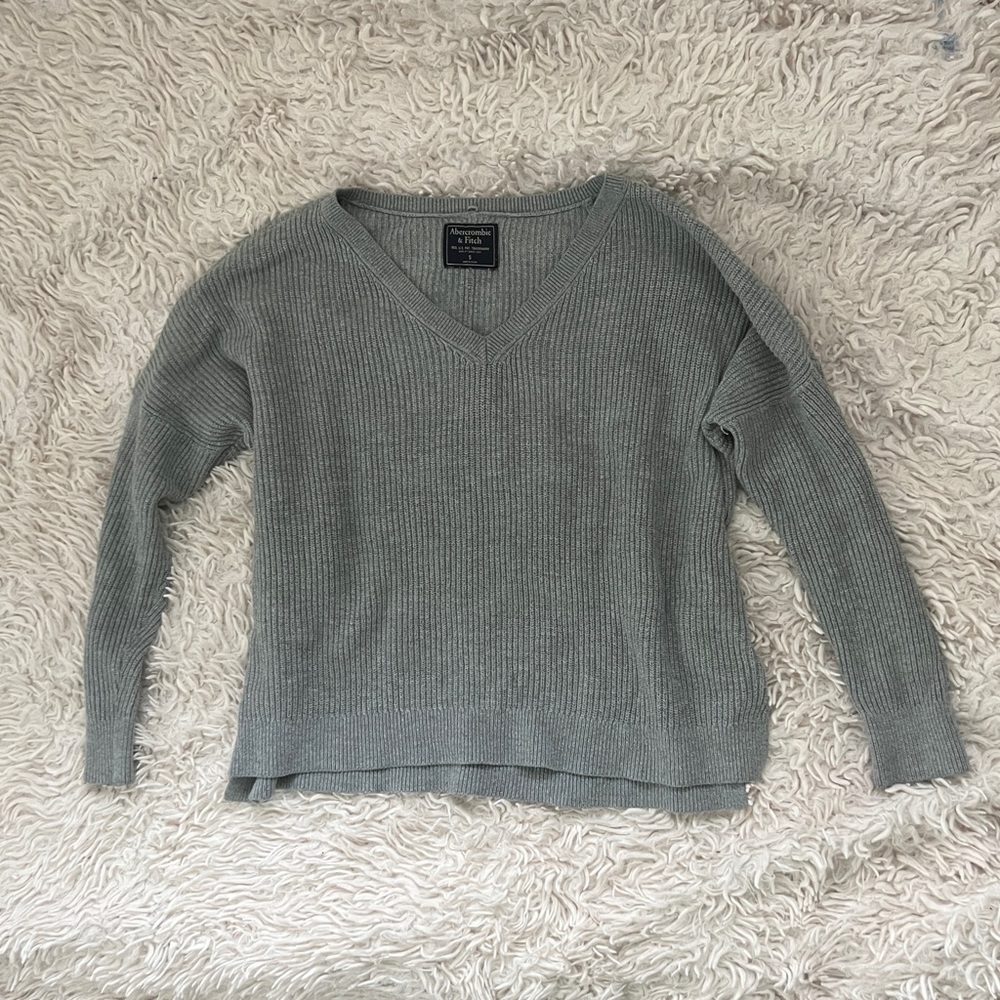 Vintage Abercrombie & Fitch Gray v-neck sweater